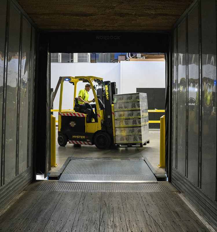 Why-Manufacturers-Rely-on-SCT